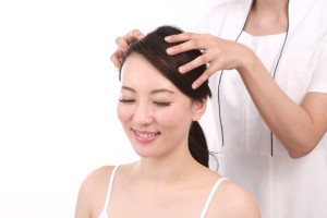 傷んだパサパサの髪の毛サラサラにする方法