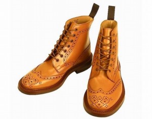 トリッカーズバートンモールトンストウブーツ短靴個人輸入現地価格ポンド安購入方法関税