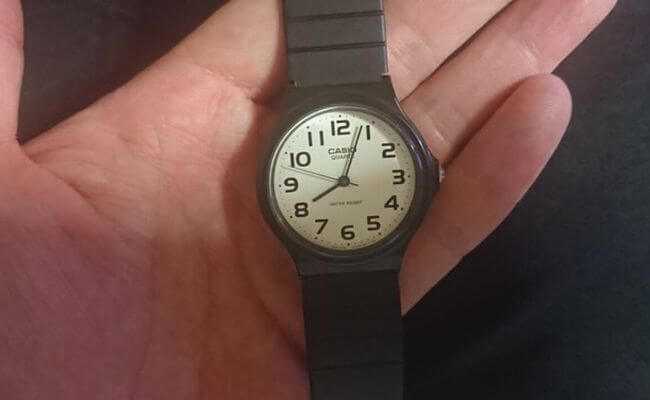チプカシの腕時計「MQ-24」電池交換方法を紹介！必要な道具＆手順は？